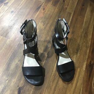 Michael Michael Kors black sandal size 7